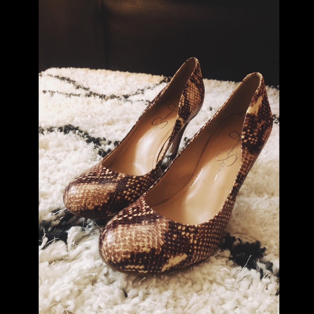 Jessica Simpson • Snake Print Calie Pumps • 6.5